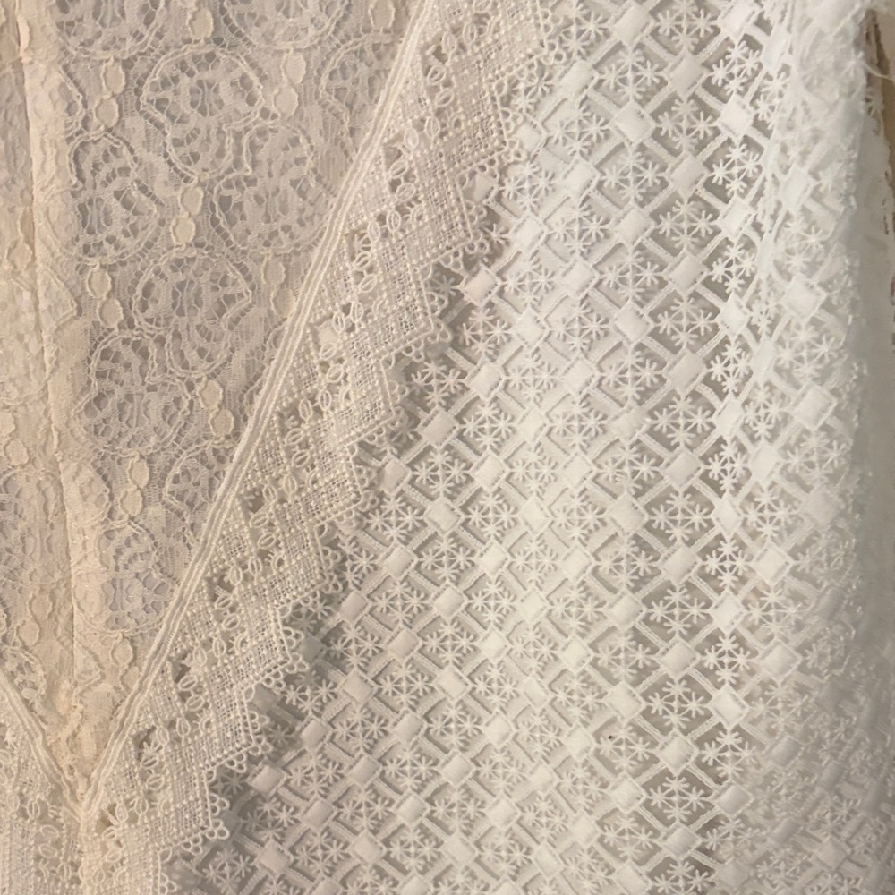 Giamba by Giambattista Lace V-Neck Balloon Sleeve Women's Top - Cream - Picture 11 of 16